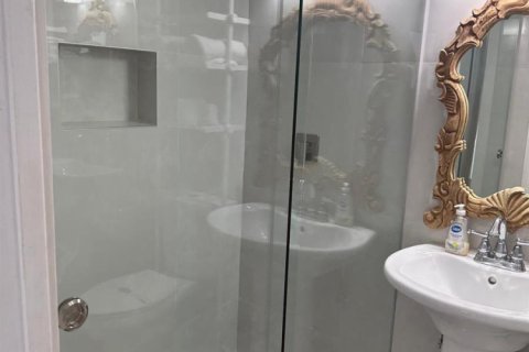 Villa ou maison à louer à Hollywood, Floride: 3 chambres, 122.63 m2 № 2084788 - photo 15