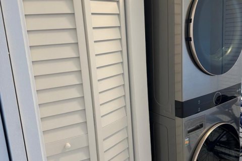Villa ou maison à louer à Hollywood, Floride: 3 chambres, 122.63 m2 № 2084788 - photo 8