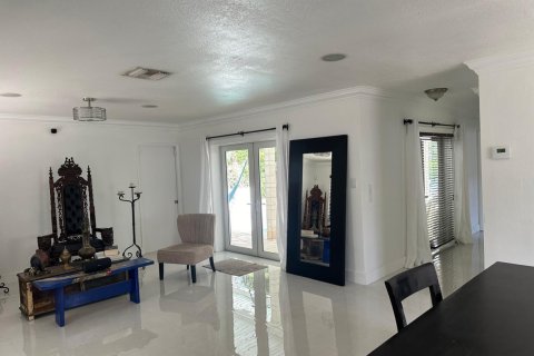 Villa ou maison à louer à Hollywood, Floride: 3 chambres, 122.63 m2 № 2084788 - photo 3