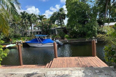 Villa ou maison à louer à Hollywood, Floride: 3 chambres, 122.63 m2 № 2084788 - photo 25