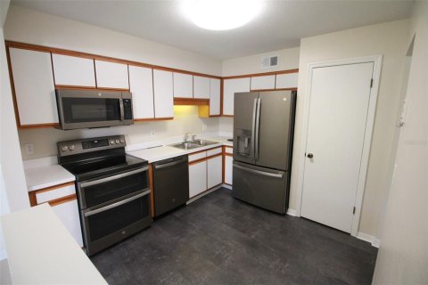 Copropriété à vendre à Orlando, Floride: 2 chambres, 100.15 m2 № 2228306 - photo 6