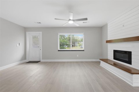 House in Orange City, Florida 2 bedrooms, 83.61 sq.m. № 2201329 - photo 26