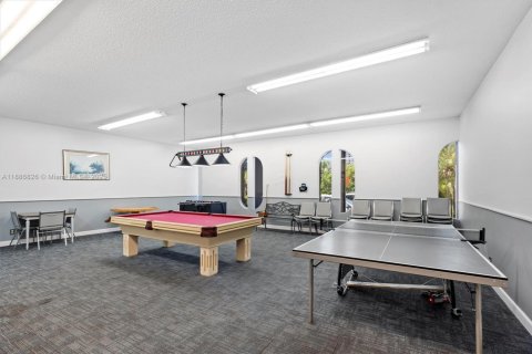 Condo in Hallandale Beach, Florida, 1 bedroom  № 2054078 - photo 29