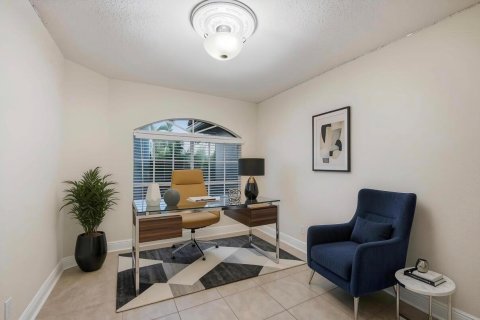 House in Port St. Lucie, Florida 4 bedrooms, 243.78 sq.m. № 2289074 - photo 7