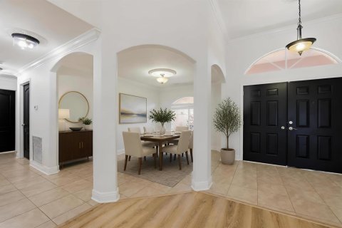 House in Port St. Lucie, Florida 4 bedrooms, 243.78 sq.m. № 2289074 - photo 2