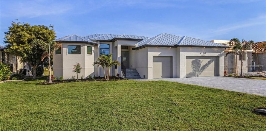 Villa ou maison à Punta Gorda, Floride 3 chambres, 221.11 m2 № 2115818