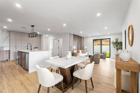 Купить виллу или дом в Холливуд, Флорида 4 спальни, № 1990506 - фото 13