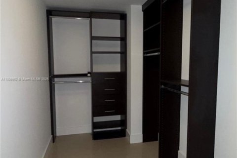 Copropriété à vendre à Miami Beach, Floride: 2 chambres, 157.93 m2 № 1939379 - photo 19