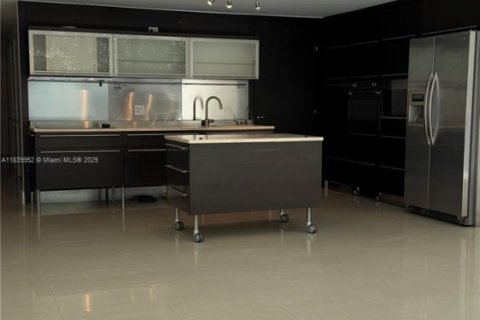 Copropriété à vendre à Miami Beach, Floride: 2 chambres, 157.93 m2 № 1939379 - photo 5