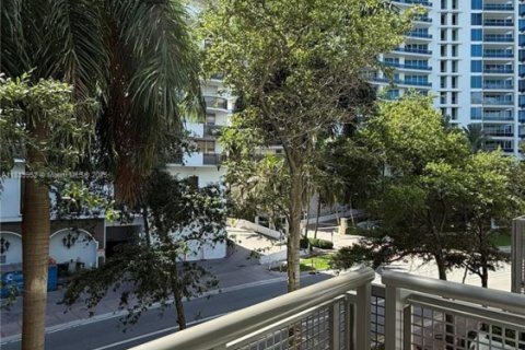 Copropriété à vendre à Miami Beach, Floride: 2 chambres, 157.93 m2 № 1939379 - photo 2