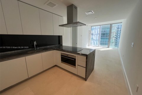 Condo in Miami, Florida, 1 bedroom № 1942962 - photo 12