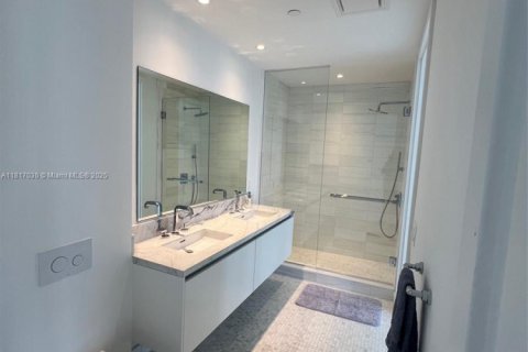 Condo in Miami, Florida, 1 bedroom № 1942962 - photo 9