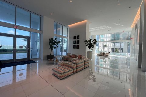 Condo in Miami, Florida, 1 bedroom № 1942962 - photo 27