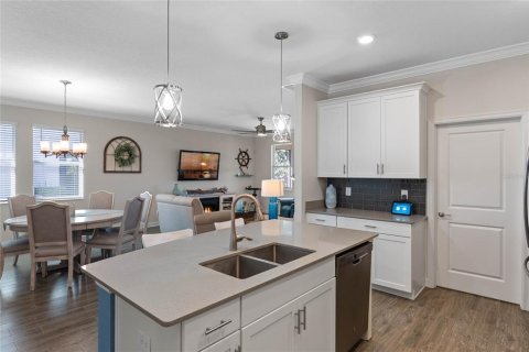 Casa en venta en Clermont, Florida, 4 dormitorios, 191.47 m2 № 1616585 - foto 6
