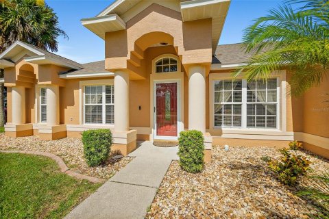 House in Palm Coast, Florida 4 bedrooms, 206.8 sq.m. № 1873278 - photo 2