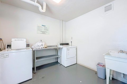 Copropriété à vendre à Pompano Beach, Floride: 2 chambres, 112.41 m2 № 2147282 - photo 17