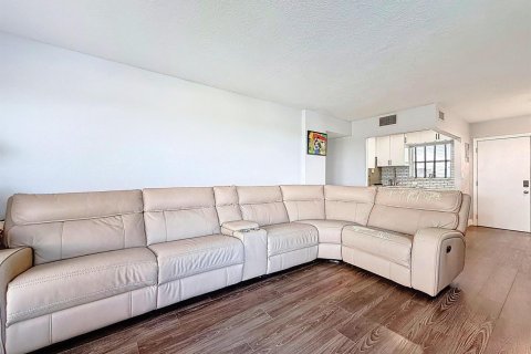 Copropriété à vendre à Pompano Beach, Floride: 2 chambres, 112.41 m2 № 2147282 - photo 13