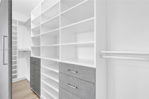 Villa ou maison à vendre à Miami, Floride: 5 chambres, 315.5 m2 № 2000155 - photo 20