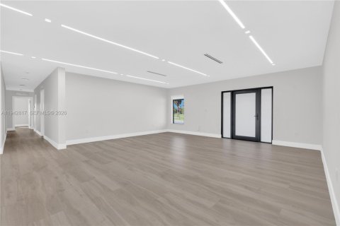 Villa ou maison à vendre à Miami, Floride: 5 chambres, 315.5 m2 № 2000155 - photo 1