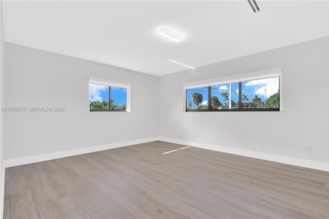 Villa ou maison à vendre à Miami, Floride: 5 chambres, 315.5 m2 № 2000155 - photo 18