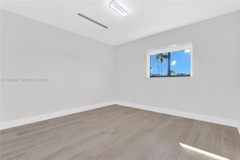 Villa ou maison à vendre à Miami, Floride: 5 chambres, 315.5 m2 № 2000155 - photo 15