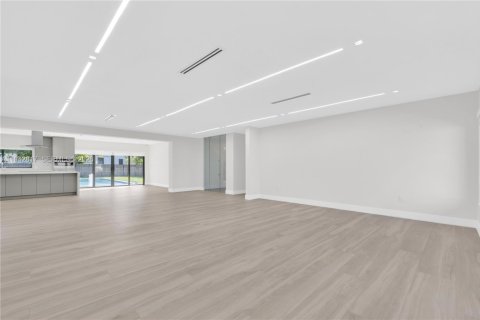 Villa ou maison à vendre à Miami, Floride: 5 chambres, 315.5 m2 № 2000155 - photo 2
