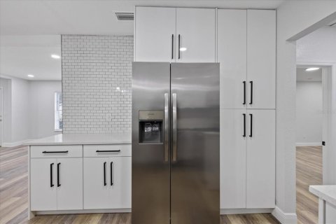 Купить виллу или дом в Лейкленд, Флорида 3 комнаты, 173.17м2, № 2305142 - фото 13