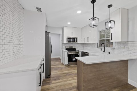 Купить виллу или дом в Лейкленд, Флорида 3 комнаты, 173.17м2, № 2305142 - фото 10