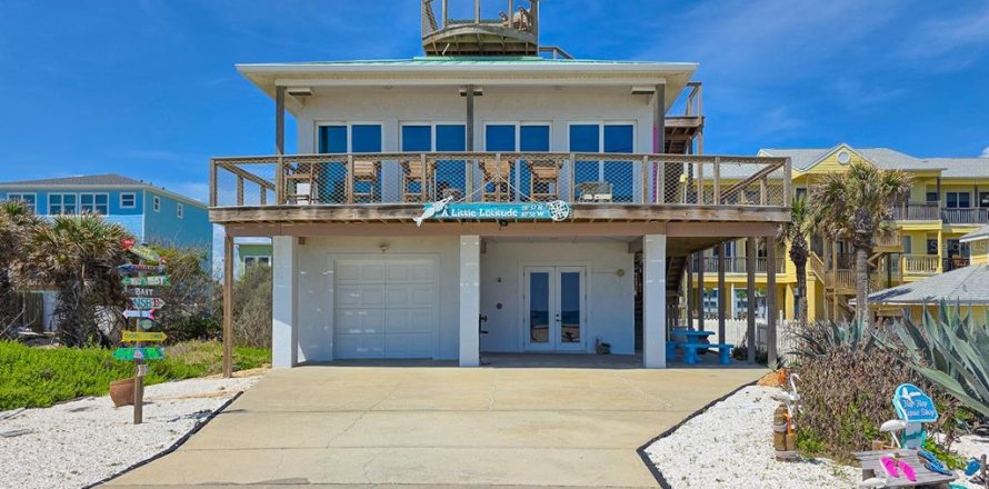 House in New Smyrna Beach, Florida 4 bedrooms, 170.2 sq.m. № 2110265