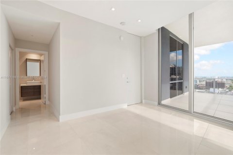 Condominio en venta en Miami, Florida, 3 dormitorios, 136.57 m2 № 1729839 - foto 15