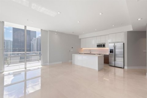Condominio en venta en Miami, Florida, 3 dormitorios, 136.57 m2 № 1729839 - foto 1