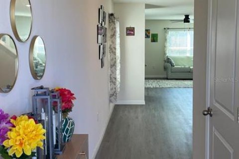 Villa ou maison à vendre à Zephyrhills, Floride: 4 chambres, 214.14 m2 № 2429630 - photo 4