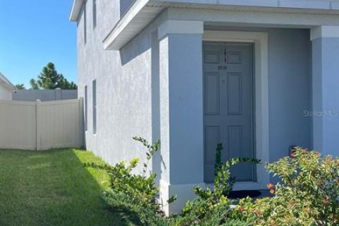 Villa ou maison à vendre à Zephyrhills, Floride: 4 chambres, 214.14 m2 № 2429630 - photo 2
