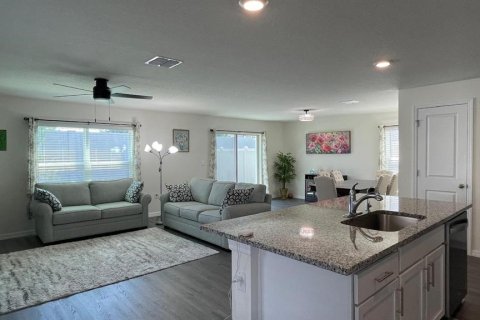 Villa ou maison à vendre à Zephyrhills, Floride: 4 chambres, 214.14 m2 № 2429630 - photo 10