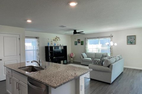 Villa ou maison à vendre à Zephyrhills, Floride: 4 chambres, 214.14 m2 № 2429630 - photo 7