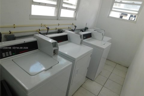 Copropriété à louer à Miami Beach, Floride: 1 chambre, 50.91 m2 № 2076115 - photo 8