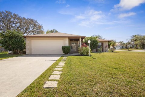House in Palm Coast, Florida 3 bedrooms, 158.58 sq.m. № 1527107 - photo 9