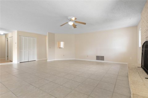 House in Palm Coast, Florida 3 bedrooms, 158.58 sq.m. № 1527107 - photo 16