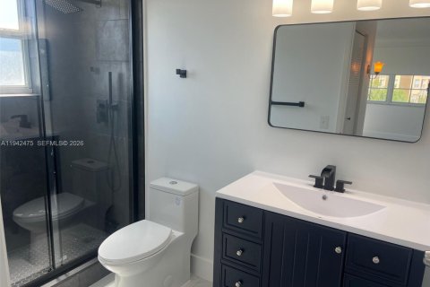 Condo in Aventura, Florida, 3 bedrooms  № 1999969 - photo 23
