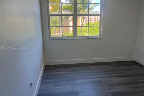 Condo in Aventura, Florida, 3 bedrooms  № 1999969 - photo 7