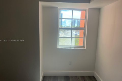 Condo in Aventura, Florida, 3 bedrooms  № 1999969 - photo 18