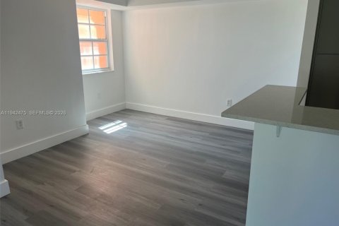 Condo in Aventura, Florida, 3 bedrooms  № 1999969 - photo 17