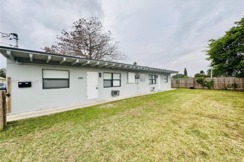 Immobilier commercial à Homestead, Floride 83.61 m2 № 2010297