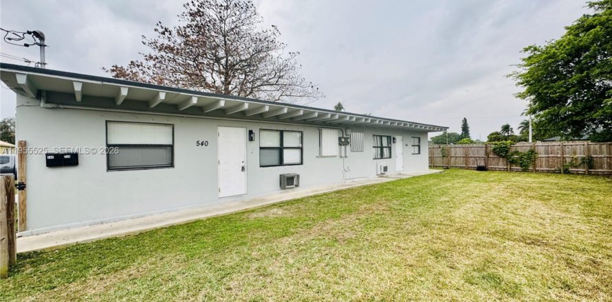 Immobilier commercial à Homestead, Floride 83.61 m2 № 2010297