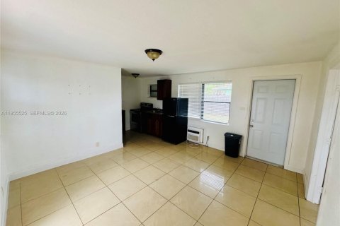 Immobilier commercial à vendre à Homestead, Floride: 83.61 m2 № 2010297 - photo 8