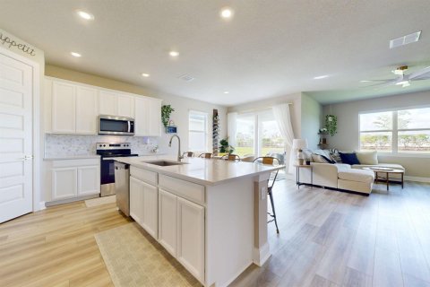House in Port St. Lucie, Florida 4 bedrooms, 178 sq.m. № 2146742 - photo 13