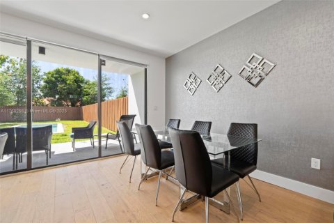 Townhouse in Miami, Florida 3 bedrooms № 1726083 - photo 6
