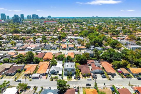 Townhouse in Miami, Florida 3 bedrooms № 1726083 - photo 28