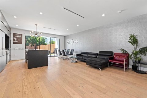 Townhouse in Miami, Florida 3 bedrooms № 1726083 - photo 19