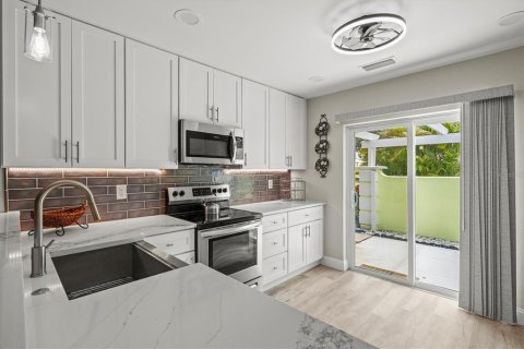 Casa en venta en Venice, Florida, 2 dormitorios, 160.63 m2 № 2238464 - foto 15